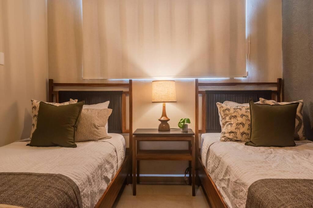 Apartamento Casa Mayab A 10 Min En Auto De La Playa, Wifi, Albercas, Gym *