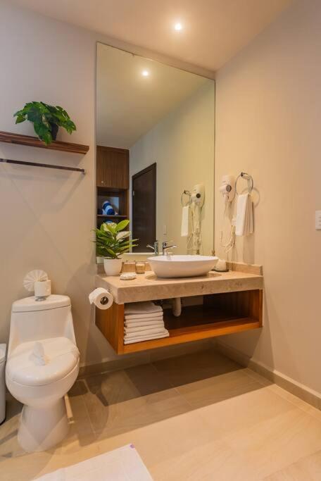 Casa Mayab A 10 Min En Auto De La Playa, Wifi, Albercas, Gym Apartamento *